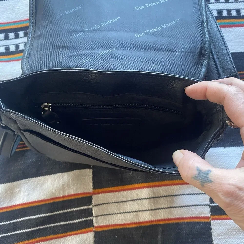 Gun Tote’n Mama Leather Studded Concealed Carry Bag Purse. Crossbody. Excellent! - Picture 8 of 16